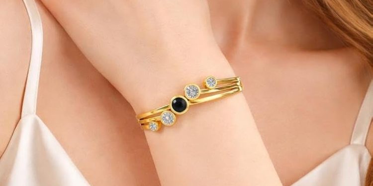 Choosing the Right 10 Karat Bracelet for Daily Wear