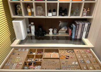 Smart Ways to Organize and Store Your Accessories Collection